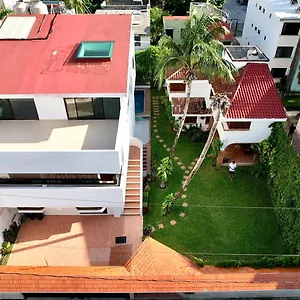 Beautiful Jungle House On A Strategic Location Holiday home Cancun